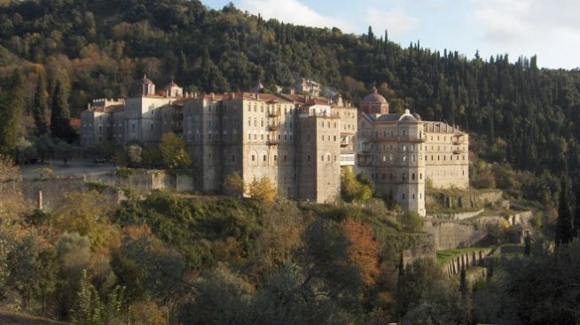 Министрите дават 2,3 млн. лева за ремонт на южното крило на Зографския манастир