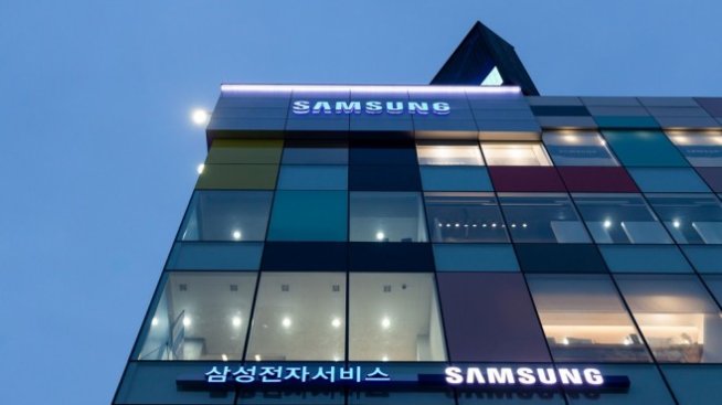 Председателят на борда на Samsung подаде оставка, след като влезе в затвора