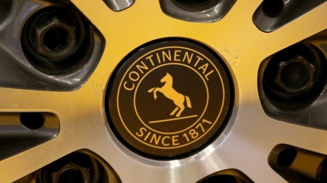 Continental очаква трудна 2022 г. заради скъпите суровини и дефицита на чипове