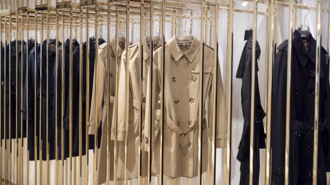 Burberry планира да съкрати стотици работни места