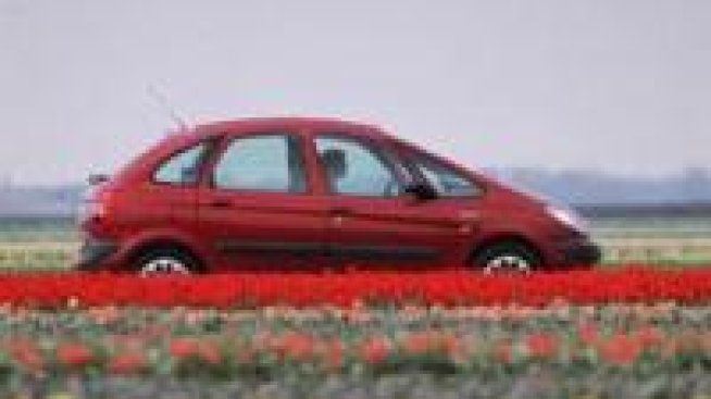 PSA Peugeot Citroen разочарова с резултатите си, акциите губят близо 5%