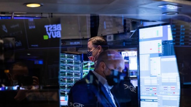 Нова вълна песимизъм заля Wall Street след разочароващите банкови отчети