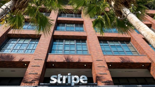 Stripe свива вътрешната си оценка с 28%