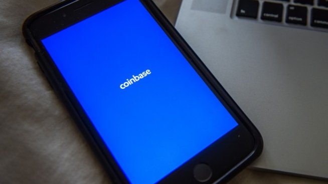 Coinbase изпада от списъка на водещите световни криптоборси