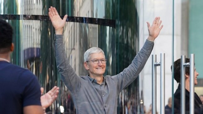 Тим Кук е част от консултативния съвет на бизнес училище в Китай