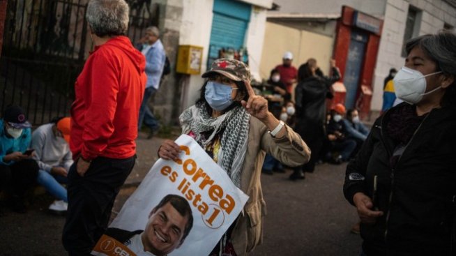 Еквадор и Перу избират президент, в Боливия – губернатори