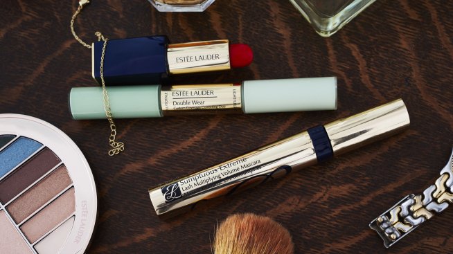Est&eacute;e Lauder отново сви прогнозите за фискалната година заради пазара в Китай