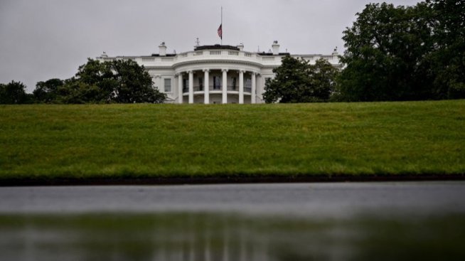 Вашингтон и Москва започват да смекчават мерките срещу коронавируса