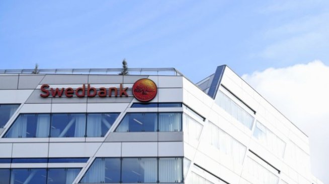 Swedbank обединява сили с полицията, за да подобри процедурите за прането на пари