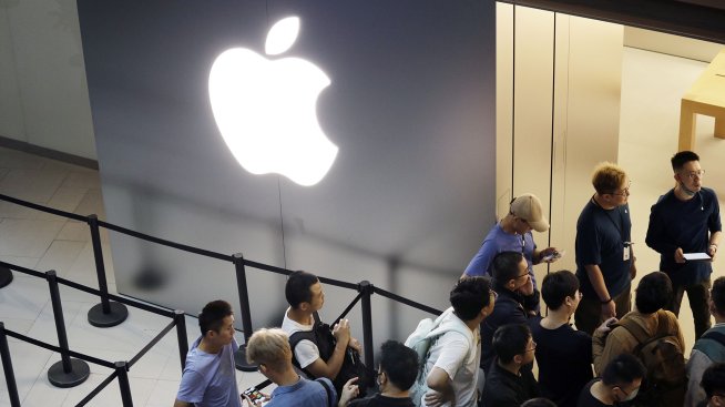 Apple се надява, че AI ще тласне нагоре продажбите на iPhone