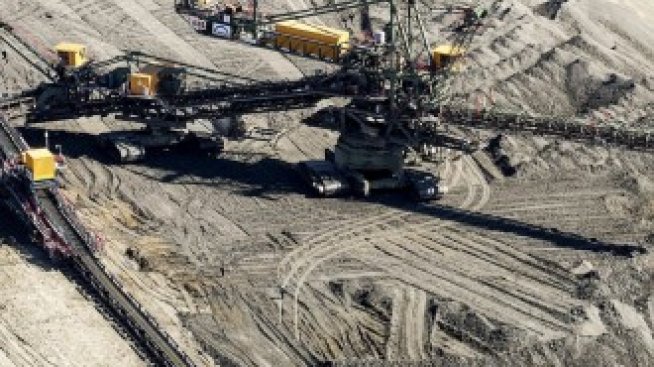 Вучич: Сърбия няма да се откаже скоро от въглищните си централи