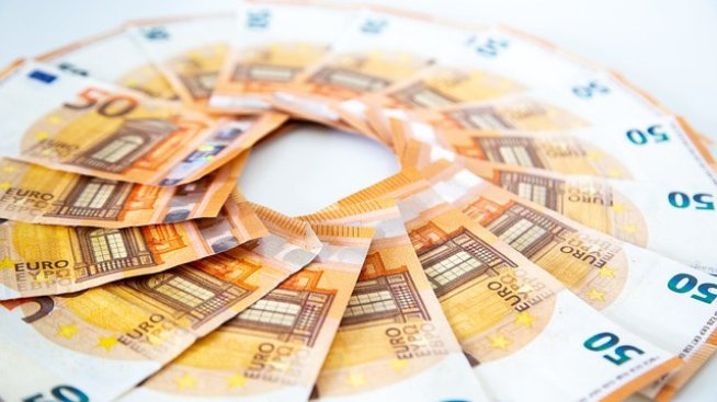 Търговският дефицит на България се увеличи с близо 40% през миналата година