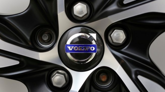 Автомобилите и камионите на Volvo ще общуват помежду си