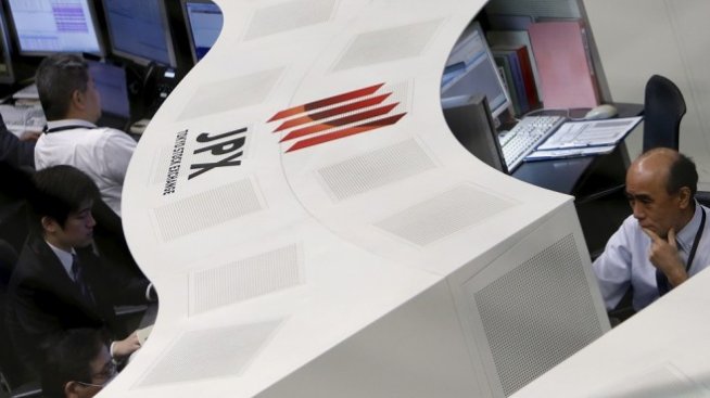 Азиатските борси реагираха с апатия на оттеглянето на САЩ от сделката за Иран