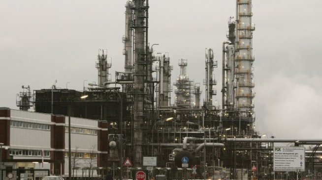 МАЕ: Цените на петрола може би са достигнали дъното си