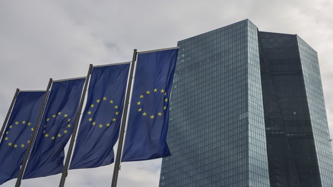 ЕЦБ: Ефектът от лихвените повишения върху инфлацията ще стигне връх през 2024 г.