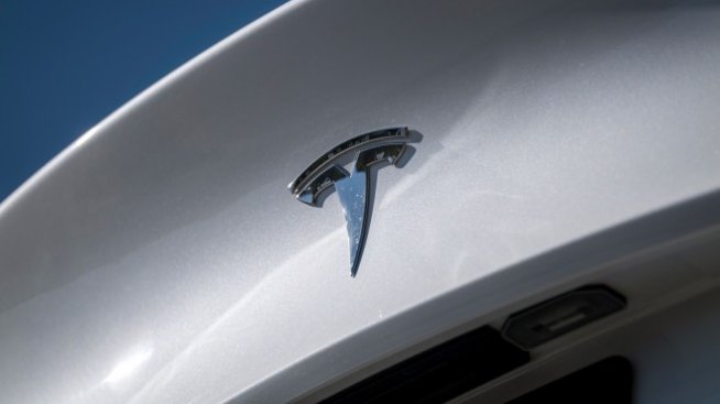 Китай помага на Tesla да постигне ръст на доставките през първото тримесечие