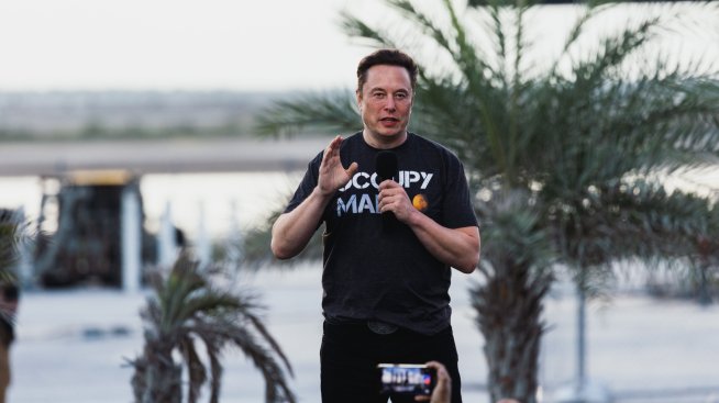 Едноличните държавни и корпоративни лидери правят света по-лошо място