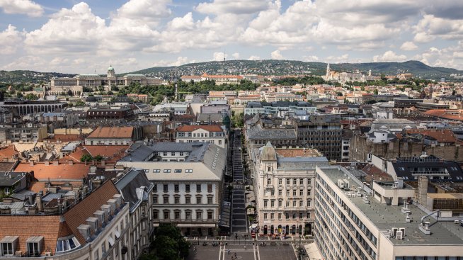 Глобалният капитал се завръща на пазара на бизнес имоти в Централна и Източна Европа