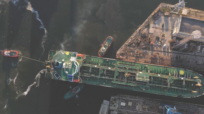Свиването на морските превози поставя под натиск резултатите на ИХБ