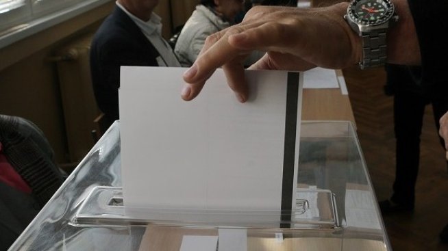 &bdquo;Галъп&ldquo;: БСП изпреварва ГЕРБ заради &bdquo;Апартаментгейт&ldquo; на евроизборите