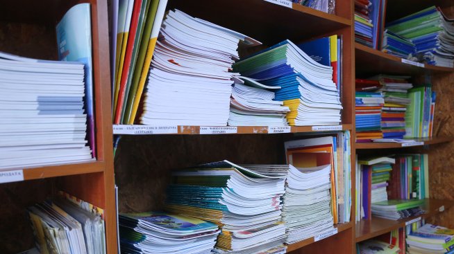 Всички учебници стават достъпни безплатно в "Дигиталната раница" догодина