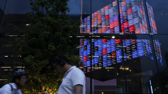 Японският Nikkei не успя да задържи рекорда си, изтривайки 2% в сесията
