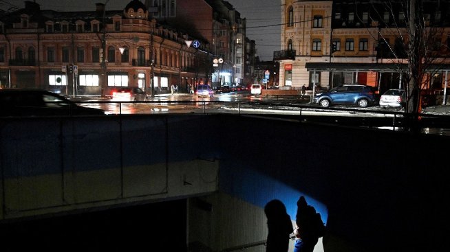 Украйна създава енергийна коалиция, в Киев започват да пускат парното