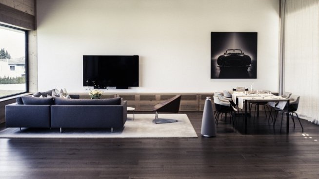 Bang&Olufsen превърна в луксозен дом шоурума на Aston Martin