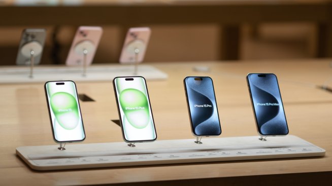 Apple губи челното място на пазара на смартфони