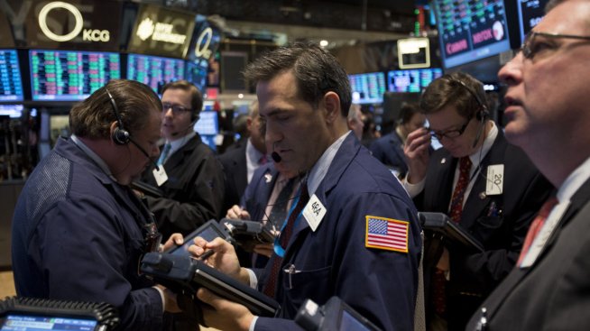 Dow се насочва към изравняване на 126-годишен рекорд на Wall Street*