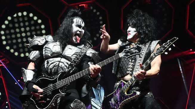 Рок легендите KISS продават своя каталог от песни на Pophouse за над 300 млн. долара
