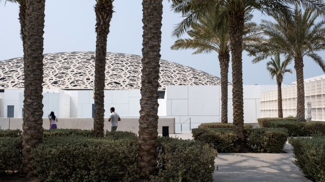 Sotheby's се прицелва в богаташите в Абу Даби със серия от търгове