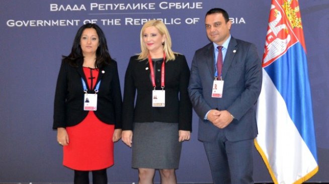 Търсим пари от плана &bdquo;Юнкер&ldquo; за строежа на магистралата София-Калотина