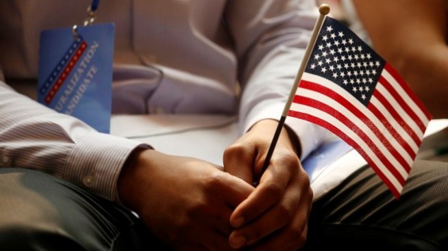 Омикрон вариантът започва да забавя икономиката на САЩ