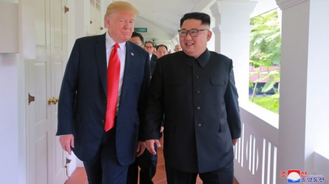 Загуби ли се Тръмп в лабиринта на преговорите със Северна Корея? 