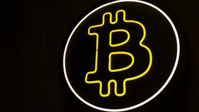 Биткойнът достигна нов рекорд в подножието на 112 хил. долара