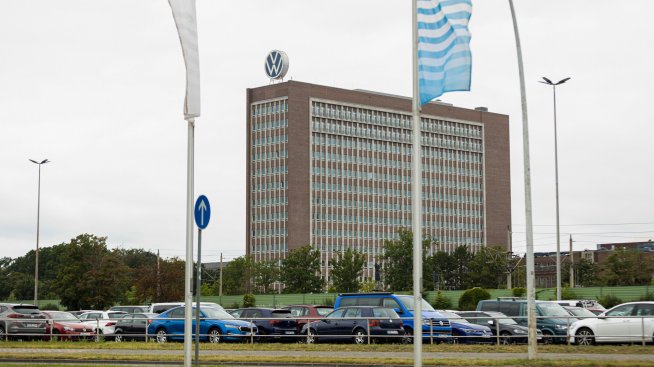 Volkswagen обмисля да намали наполовина гамата си модели