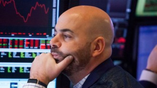 Dow отписа близо 300 пункта и прекъсна триседмичната си печеливша серия