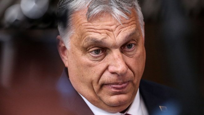 НАТО и ЕС не трябва да оставят ненаказани "лудориите" на Виктор Орбан