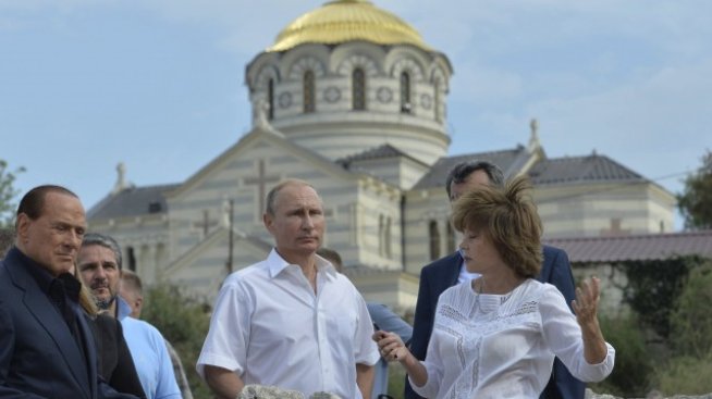 Путин: Русия ще продължи да оказва военно-техническа помощ на Сирия