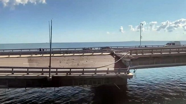 Уязвим ли е Кримският мост от атаки по море?