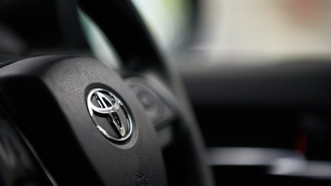 Toyota произведе по-малко автомобили за шести пореден месец