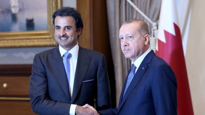 Защо точно Катар подава ръка на Турция?