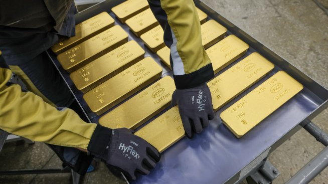 Русия продаде 300 хил. тройунции злато на фона на рекордно високите цени