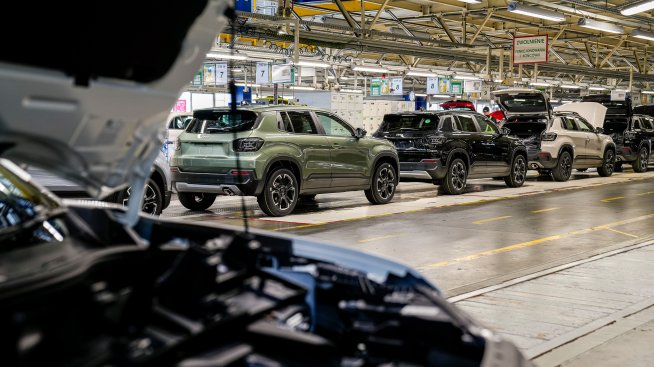 Автопроизводителите в САЩ се готвят за повече разходи заради търговската политика на Тръмп