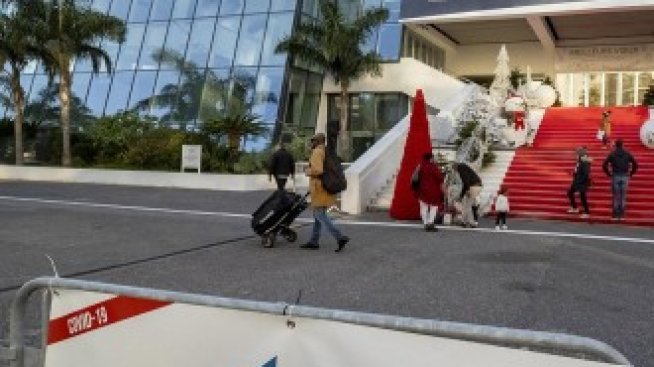 Филмовата индустрия се нуждае от Кан заради сделките, не заради блясъка