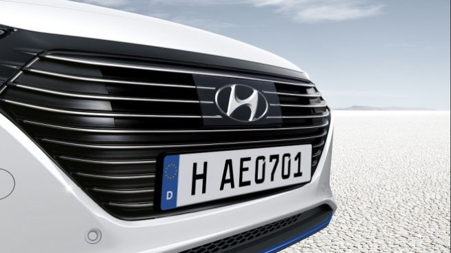 Hyundai представи първия модел с  три версии с електрическо задвижване
