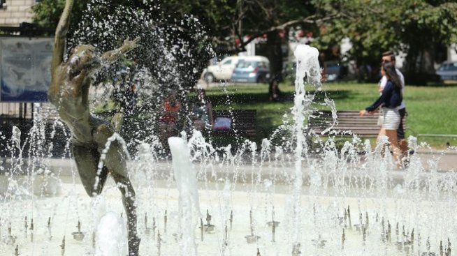 До дни България влиза в оранжевата зона, затягат контрола