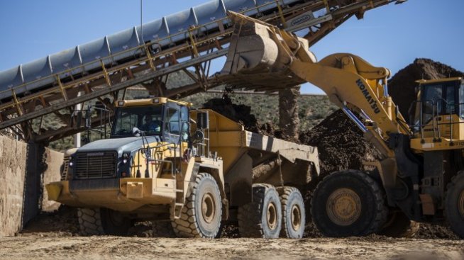 Komatsu ще си сътрудничи с Proterra в създаването на електрически багери